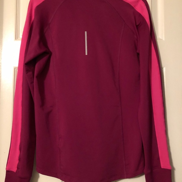 Nike Athletic Shirt - Picture 2 of 3